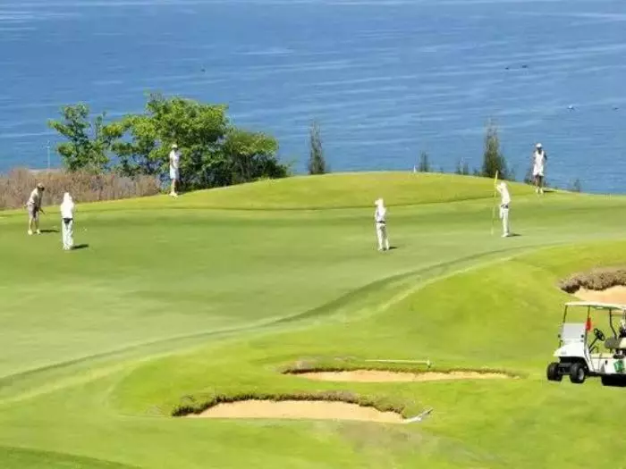 Vietnam Golf and Discover