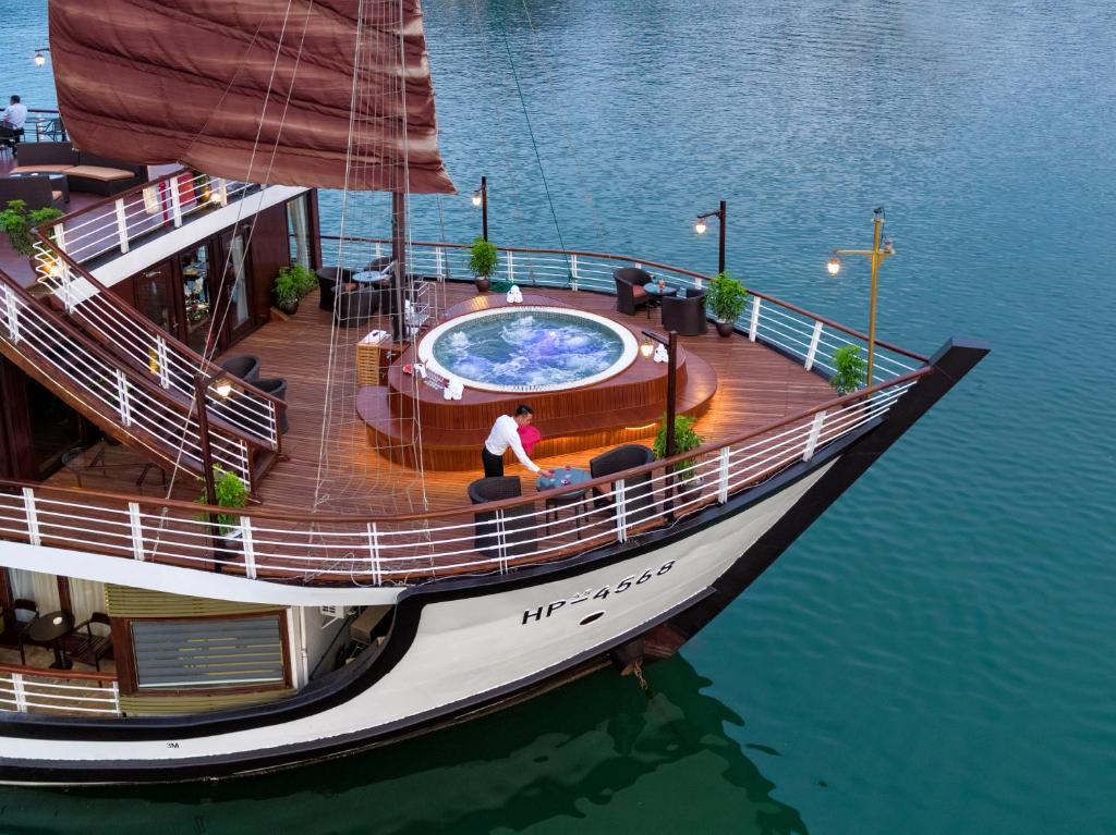 Orchid Classic Cruise