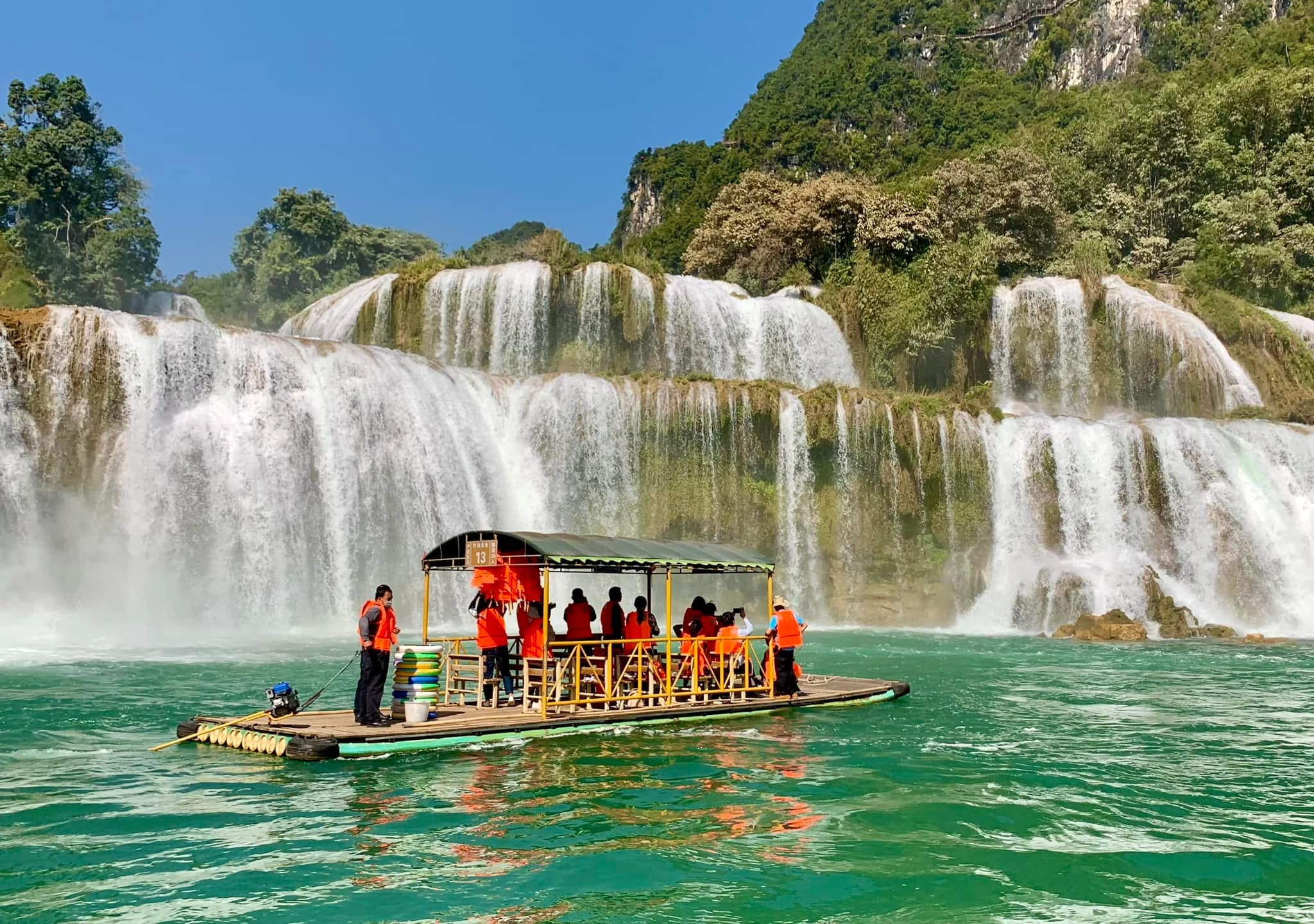 Adventure to Ban Gioc Waterfall