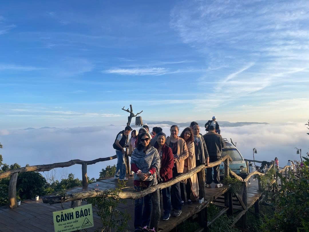 Best Time and Places for Cloud Hunting in Da Lat Vietnam 