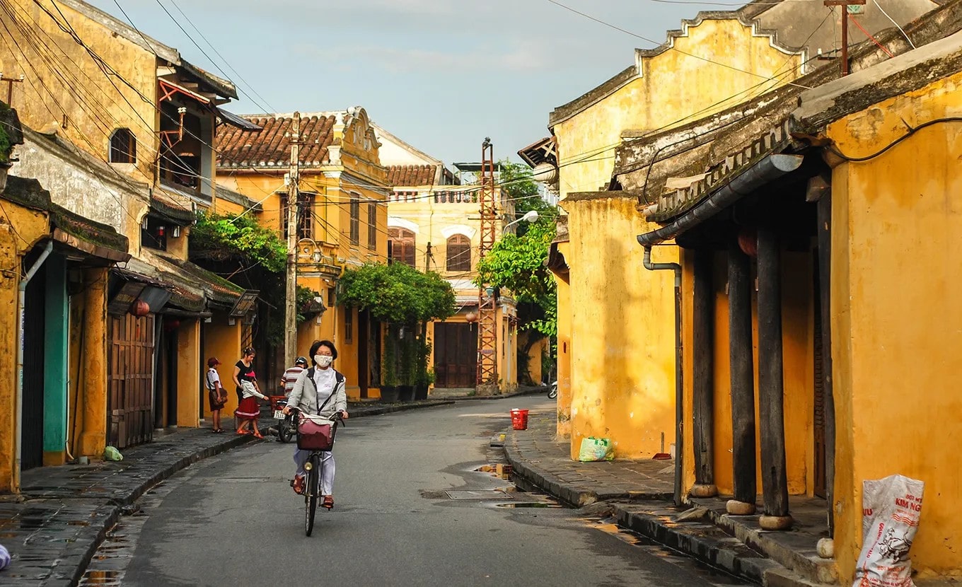 Why Cycling Around Hoi An in the Morning Is the Best Way to Explore